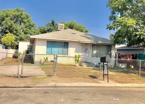 819 Washington Ave, Madera, CA 93638 photo 1