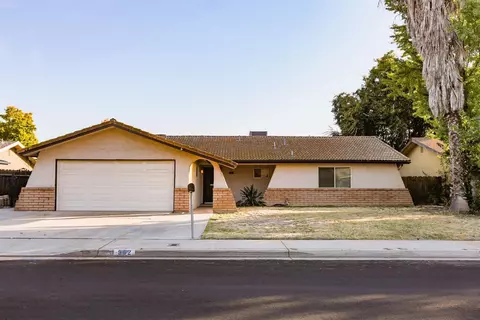 962 Menlo Ave, Clovis, CA 93612 photo 1