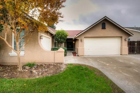 3274 Megan Ave, Clovis, CA 93611 photo 1