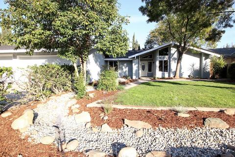 449 Burgan Ave, Clovis, CA 93611 photo 1