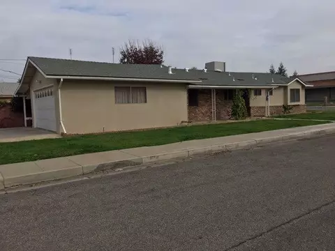 355 S 9th St, Chowchilla, CA 93610 photo 1
