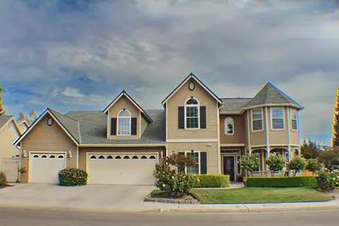 1743 N Bush Ave, Clovis, CA 93619 photo 1