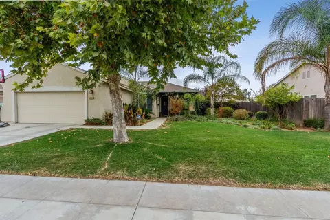 5350 E Lorena Ave, Fresno, CA 93727 photo 1