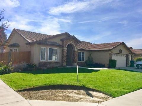 15825 W Sunset Ave, Kerman, CA 93630 photo 1