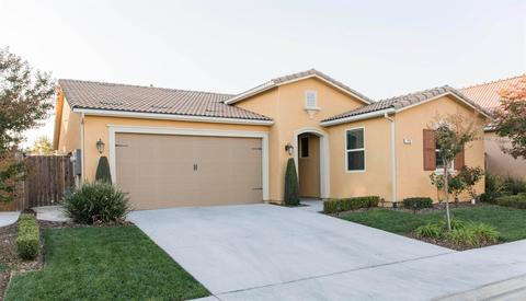 712 Kaweah Ave, Clovis, CA 93619 photo 1