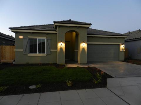 3087 Capistrano Dr, Madera, CA 93637 photo 1