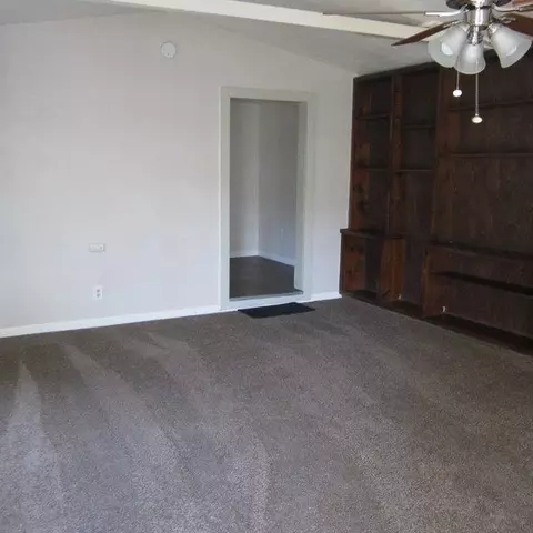 1132 E Springfield Ave, Reedley, CA 93654 photo 1