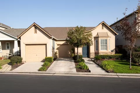 1719 Glen Oban Ln, Clovis, CA 93619 photo 1