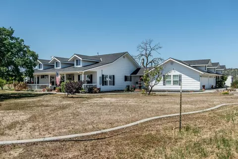 39857 Millstream Ln, Madera, CA 93636 photo 1