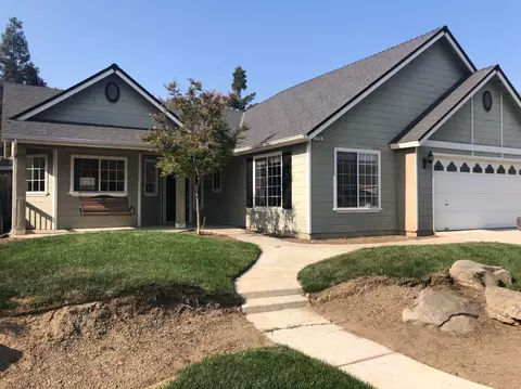 716 N Dartmouth Ave, Clovis, CA 93611 photo 1