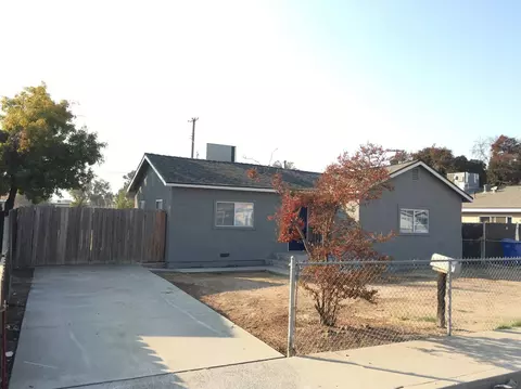 313 Walnut St, Lemoore, CA 93245 photo 1