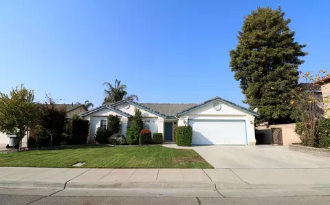 251 Fenmore Ave, Sanger, CA 93657 photo 1