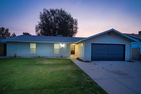320 Champion St, Lemoore, CA 93245 photo 1