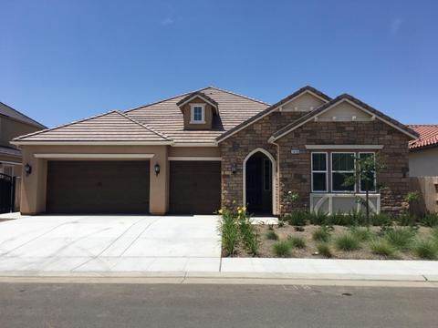 1426 N Kaweah Ave, Clovis, CA 93619 photo 1