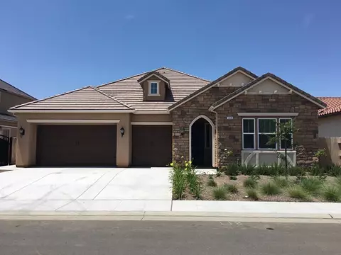 1426 N Kaweah Ave, Clovis, CA 93619 photo 1