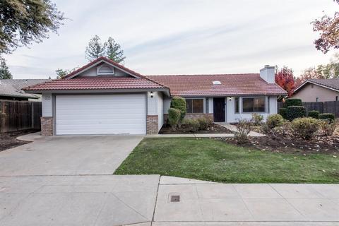 2312 Vartikian Ave, Clovis, CA 93611 photo 1