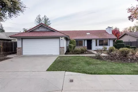 2312 Vartikian Ave, Clovis, CA 93611 photo 1