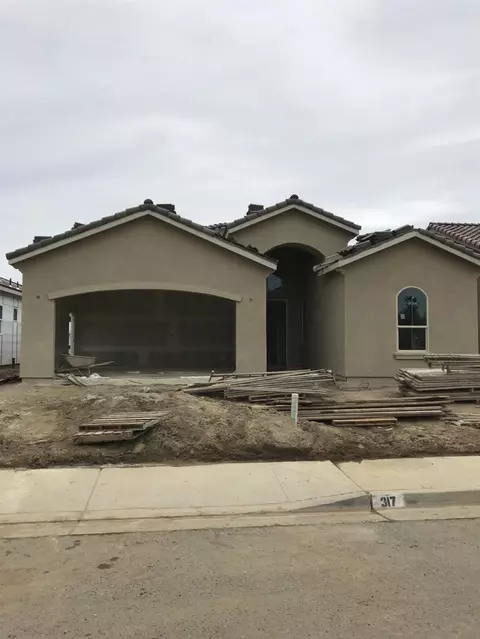 317 Bo Tree Ln, Madera, CA 93637 photo 1