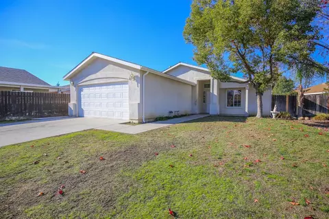 2252 Golden Ave, Clovis, CA 93611 photo 1