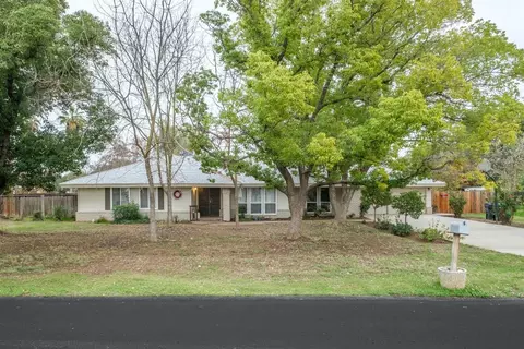 12189 Trieste Dr, Madera, CA 93636 photo 1