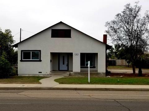 1022 5th St, Sanger, CA 93657 photo 1