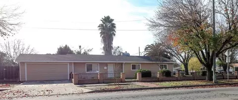 1054 W 8th, Merced, CA 95341 photo 1