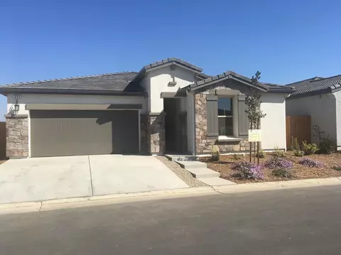 939 Skylar Ln, Clovis, CA 93619 photo 1