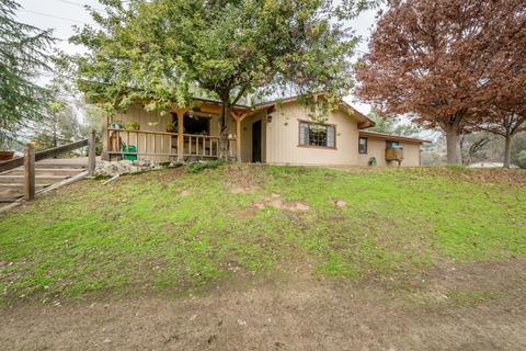 23370 Mossy Rock Ln, Clovis, CA 93619 photo 1