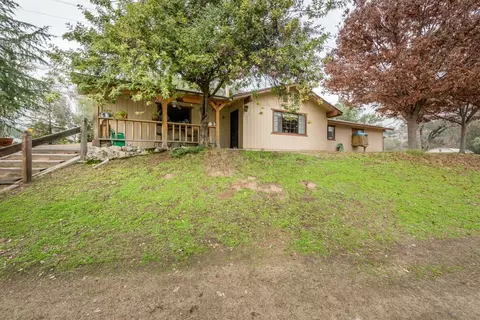 23370 Mossy Rock Ln, Clovis, CA 93619 photo 1