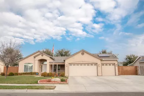 1780 Redbud St, Lemoore, CA 93245 photo 1