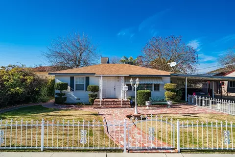 17 Powell Ave, Lemoore, CA 93245 photo 1