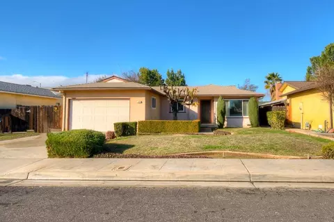 1712 Burgan Ave, Clovis, CA 93611 photo 1