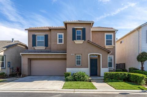 688 W Lisbon Ln, Clovis, CA 93619 photo 1