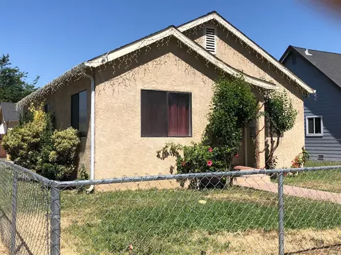 625 N H St, Madera, CA 93637 photo 1