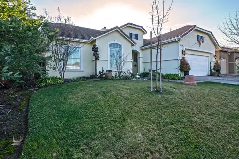 4787 N Windward Way, Clovis, CA 93619 photo 1