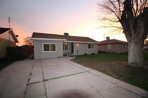 15433 W D St, Kerman, CA 93630 photo 1