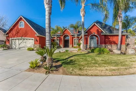 263 Warwick Ave, Clovis, CA 93619 photo 1
