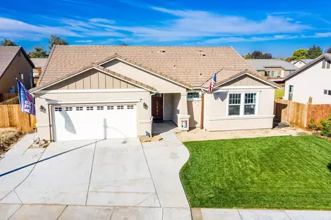 1125 Par Ave, Lemoore, CA 93245 photo 1