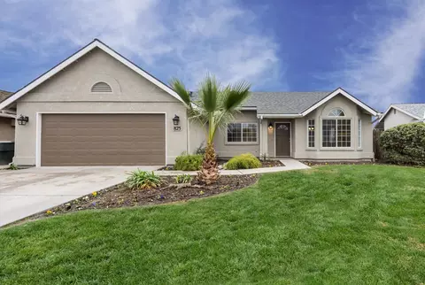 823 E Palm Dr, Hanford, CA 93230 photo 1