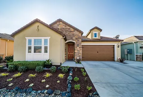 3838 Mecca Ave, Clovis, CA 93619 photo 1