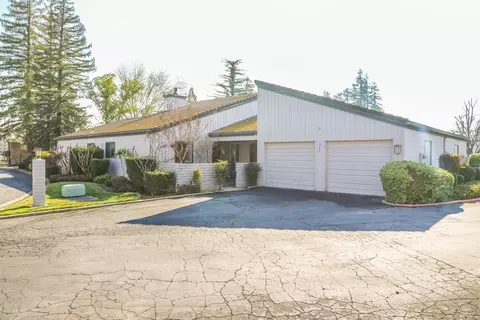 1751 Tollhouse Ln, Clovis, CA 93611 photo 1