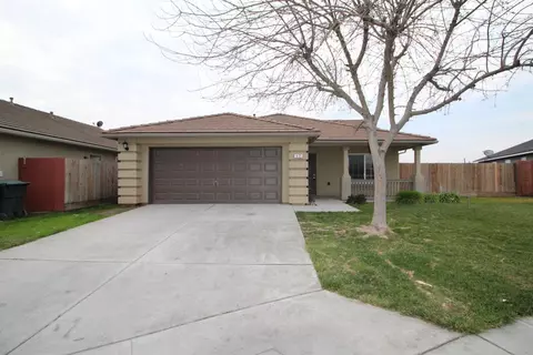 92 Los Cerritos Way, Madera, CA 93638 photo 1