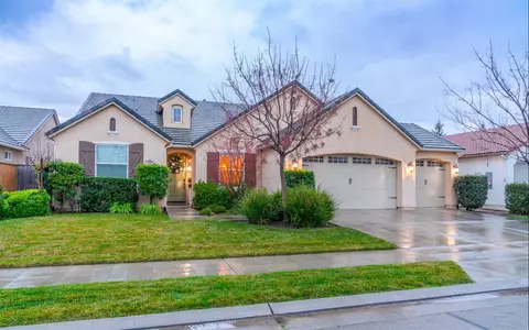 4002 Serena Ave, Clovis, CA 93619 photo 1