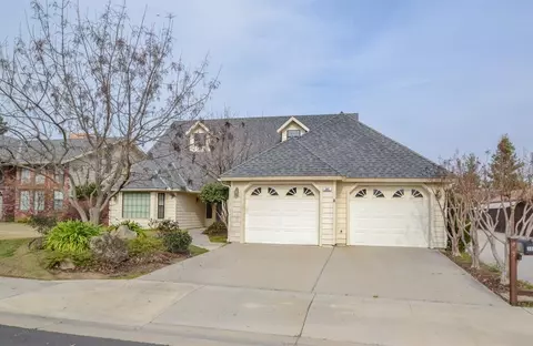301 W Paul Ave, Clovis, CA 93612 photo 1