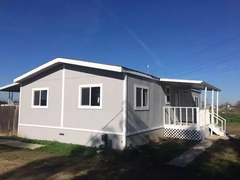 16451 Chapin St, Madera, CA 93638 photo 1