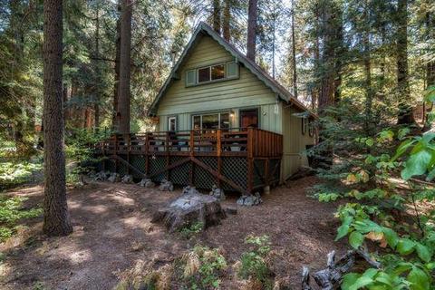 42145 Hanging Branch Rd, Shaver Lake, CA 93664