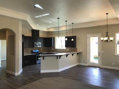 307 Bo Tree Ln, Madera, CA 93637 photo 1