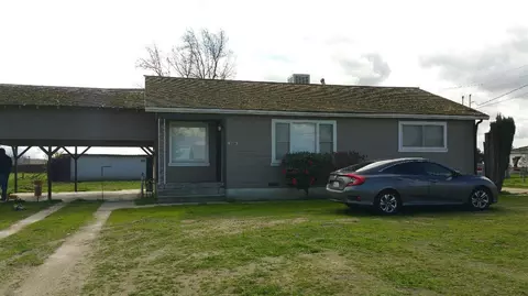 8819 E Dinuba Ave, Selma, CA 93662 photo 1