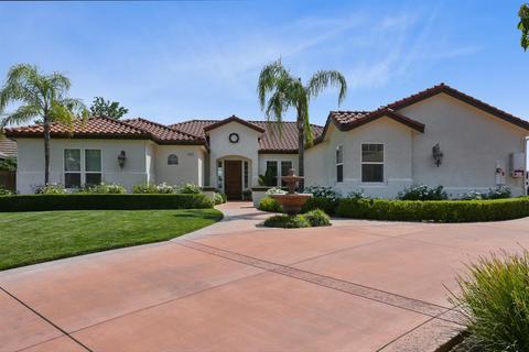 10442 E Acacia Ave, Clovis, CA 93619 photo 1