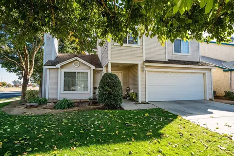 2093 Aspen Ln, Madera, CA 93637 photo 1